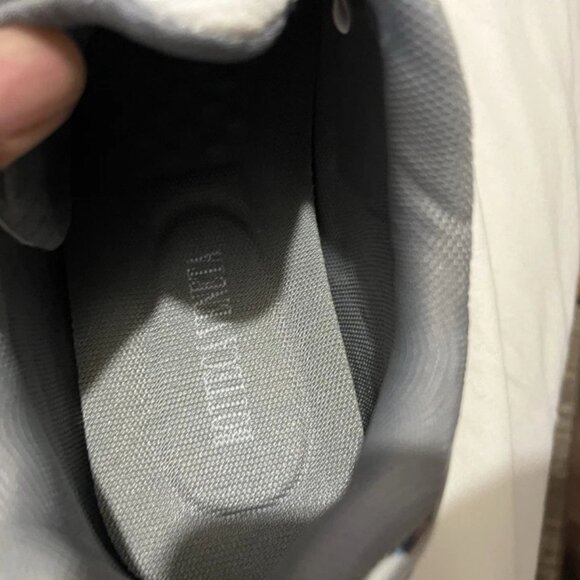 Bottega Venneta Women's Sneakers - Picture 5 of 5